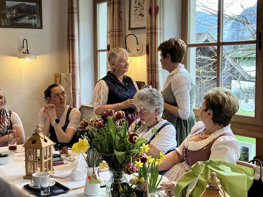 die neue Obfrau wird gewürdigt